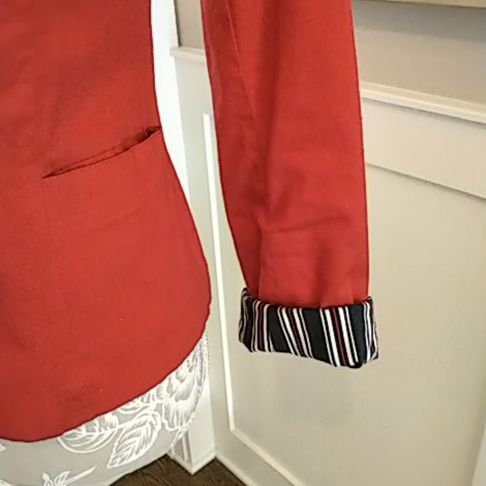 Red blazer, fitted - Picture 2 of 4